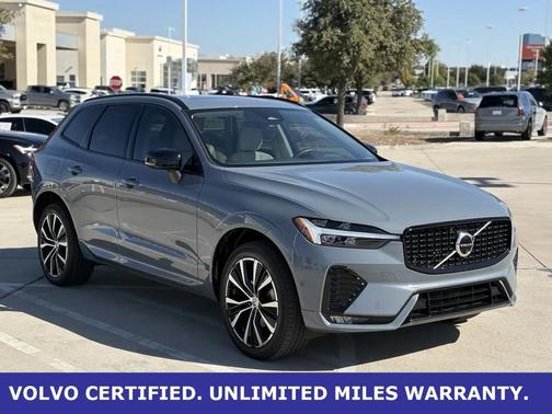 2023 Volvo XC60 B5 Plus Dark Theme