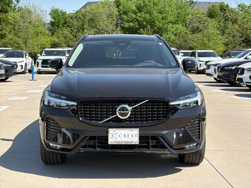 2023 Volvo XC60 B5 Ultimate Dark Theme
