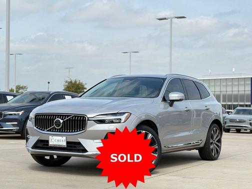 Silver Dawn Metallic 2023 Volvo XC60 B5 Ultimate Bright Theme