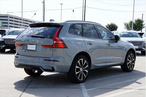 2025 Volvo XC60 B5 Plus
