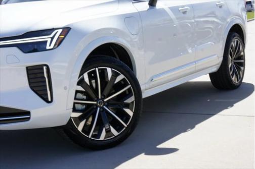 2025 Volvo XC90 Plug-In Hybrid T8 (2025.5) Ultra 7-Seater