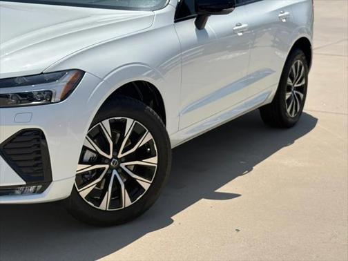 2025 Volvo XC60 B5 Core
