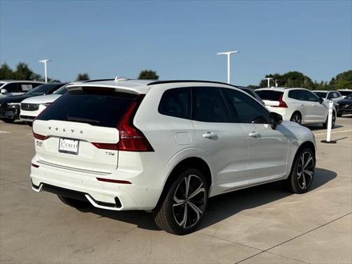 2025 Volvo XC60 Plug-In Hybrid T8 Ultra