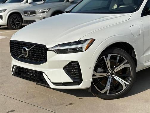 2025 Volvo XC60 Plug-In Hybrid T8 Ultra
