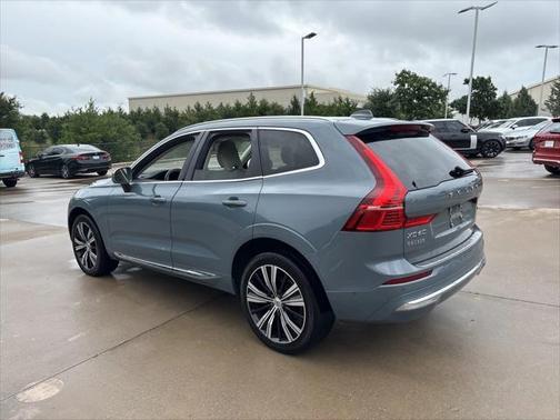2022 Volvo XC60 B5 Inscription