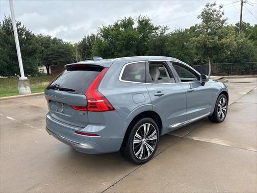 2022 Volvo XC60 B5 Inscription