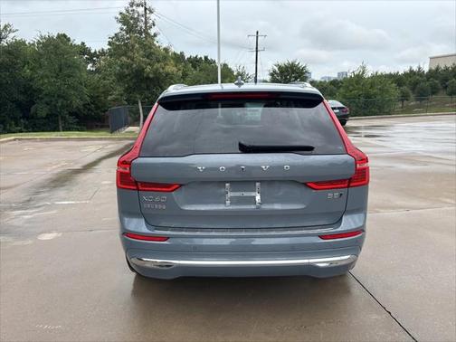 2022 Volvo XC60 B5 Inscription