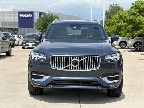 2022 Volvo XC90 T6 Inscription