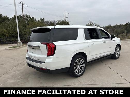 2022 GMC Yukon XL Denali