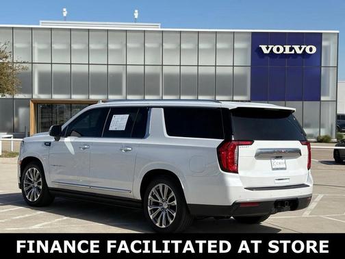 2022 GMC Yukon XL Denali