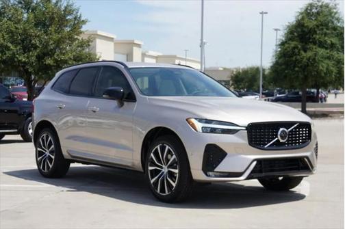 2025 Volvo XC60 B5 Plus