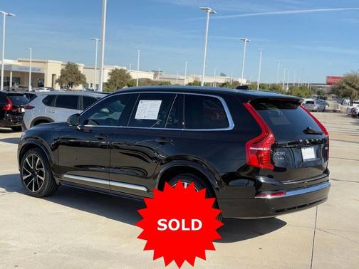 2023 Volvo XC90 B5 Plus