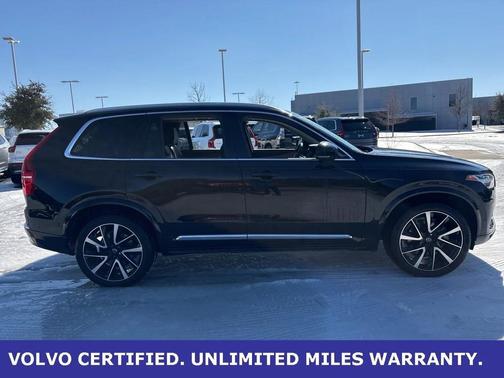 2023 Volvo XC90 B5 Plus