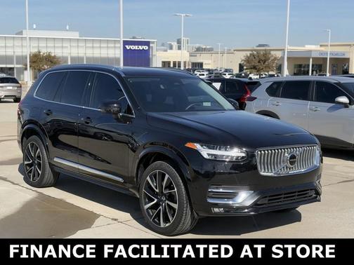 2023 Volvo XC90 B5 Plus