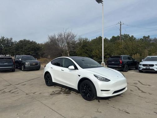 2023 Tesla Model Y Long Range
