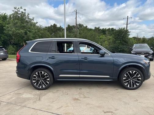 2025 Volvo XC90 B6 Plus 6-Seater