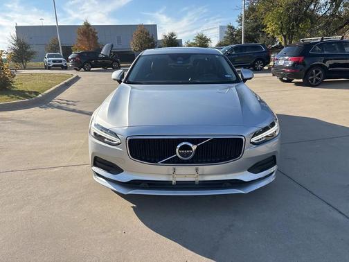 2018 Volvo S90 T5 Momentum