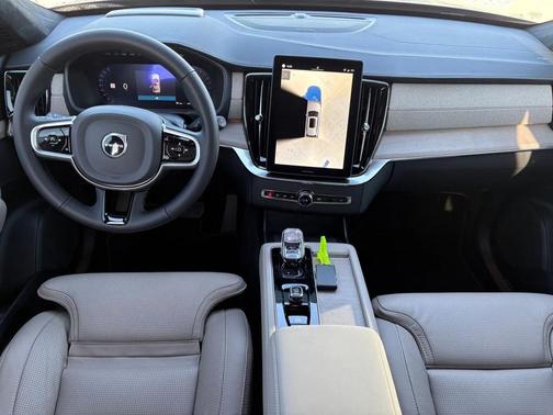 2026 Volvo XC90 B5 Ultra 7-Seater