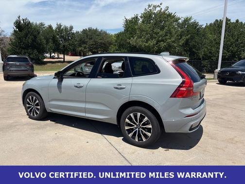 Vapour Grey Metallic 2025 Volvo XC60 B5 AWD