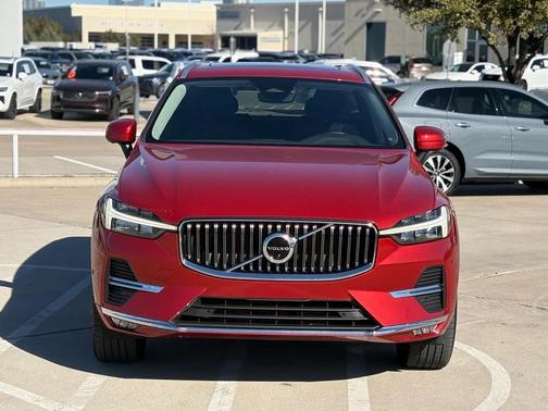 2023 Volvo XC60 B5 Plus Bright Theme
