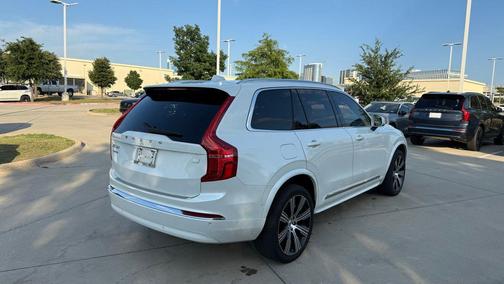 Crystal White 2024 Volvo XC90 Recharge Plug-In Hybrid Ultimate