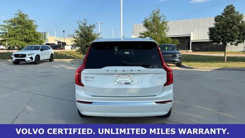Crystal White Metallic 2024 Volvo XC90 Recharge Plug-In Hybrid Ultimate