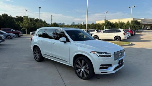 Crystal White 2024 Volvo XC90 Recharge Plug-In Hybrid Ultimate