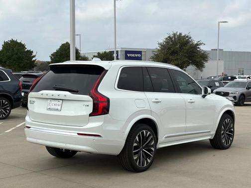 2026 Volvo XC90 Plug-In Hybrid T8 Plus 7-Seater