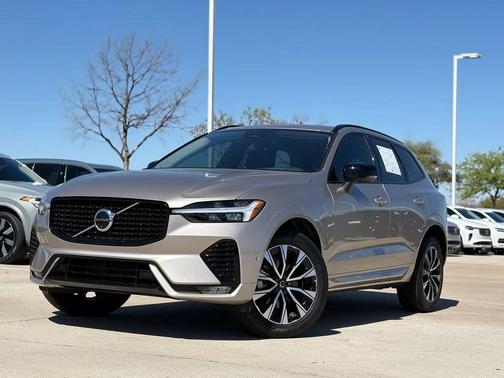 2025 Volvo XC60 B5 Plus