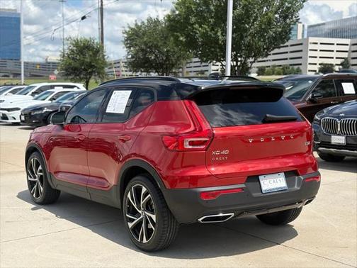 2020 Volvo XC40 T5 R-Design