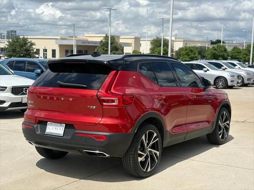 2020 Volvo XC40 T5 R-Design