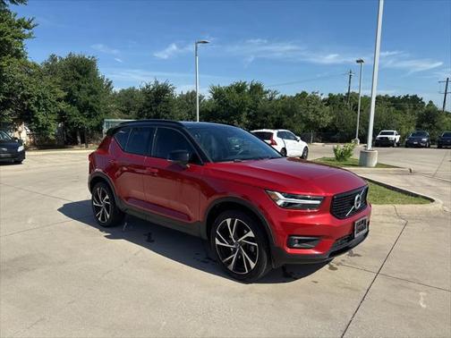 2020 Volvo XC40 T5 R-Design
