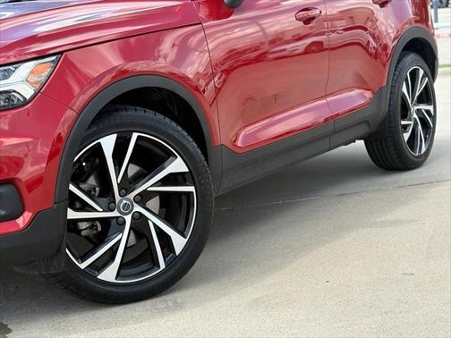 2020 Volvo XC40 T5 R-Design