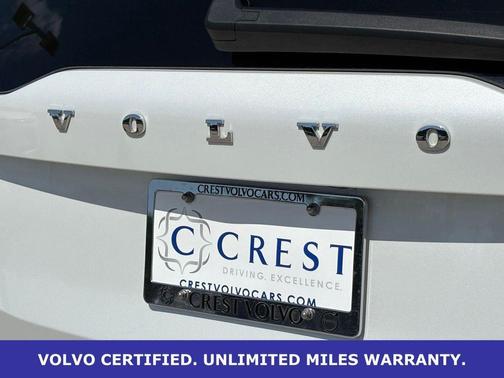 Crystal White Metallic 2025 Volvo XC90 B6 Plus 7-Seater