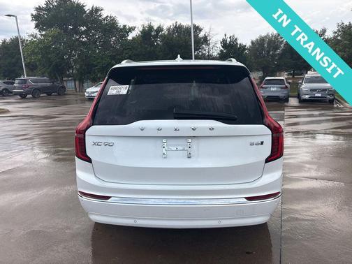 Crystal White Metallic 2025 Volvo XC90 B6 Plus 7-Seater