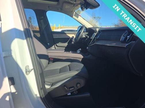 Crystal White Metallic 2025 Volvo XC90 B6 Plus 7-Seater
