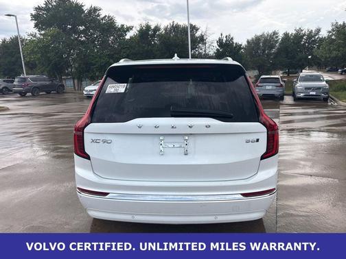 Crystal White Metallic 2025 Volvo XC90 B6 Plus 7-Seater