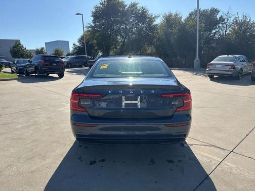 2025 Volvo S60 B5 AWD