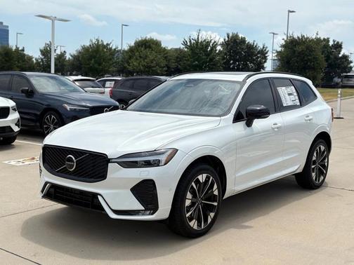 2026 Volvo XC60 B5 Plus