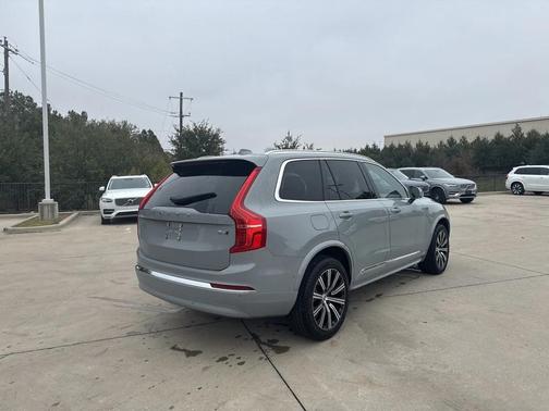 2025 Volvo XC90 B6 Plus 7-Seater