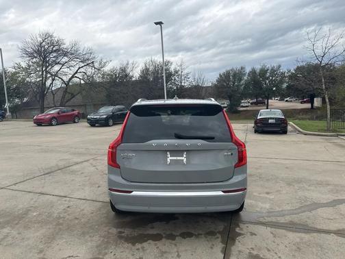 2024 Volvo XC90 Plus