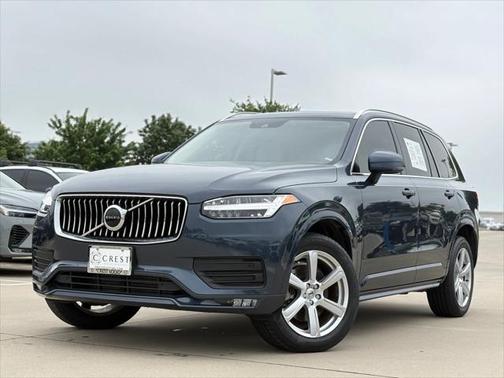 2022 Volvo XC90 T6 Momentum