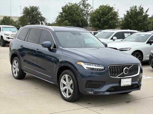 2022 Volvo XC90 T6 Momentum