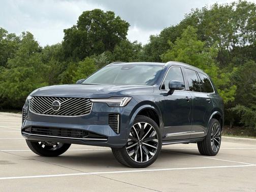Denim Blue 2026 Volvo XC90 B5 Ultra 6-Seater