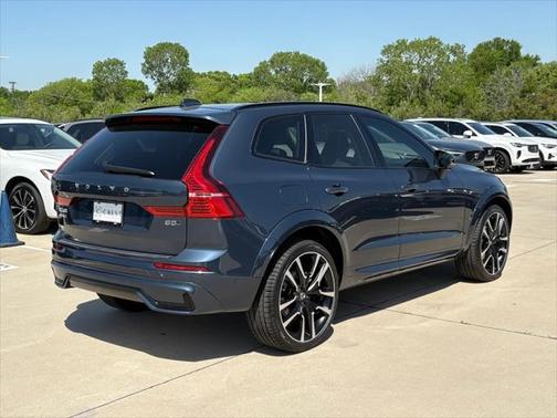 2025 Volvo XC60 B5 Ultra