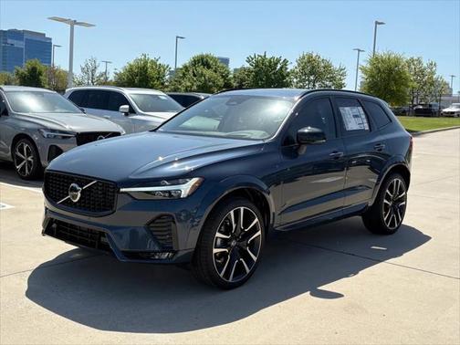 2025 Volvo XC60 B5 Ultra