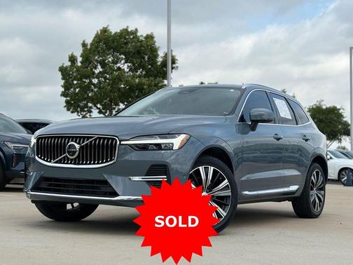 Thunder Gray Metallic 2023 Volvo XC60 B5 Plus Bright Theme