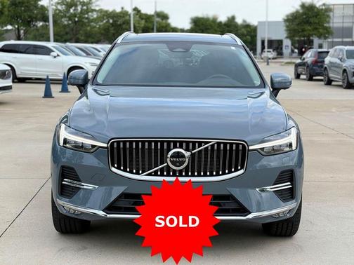 Thunder Gray Metallic 2023 Volvo XC60 B5 Plus Bright Theme