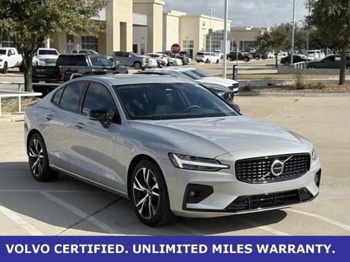 2025 Volvo S60 B5 AWD