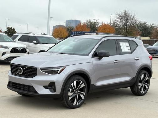 2026 Volvo XC40 B5 Ultra